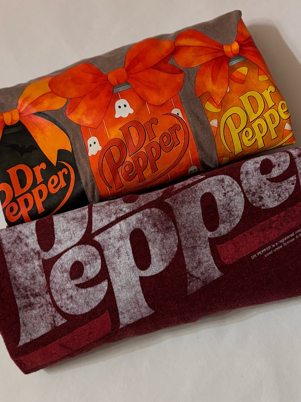 Dr Pepper fan gear Graphic Tee - Maroon heather XL & brown Halloween L - Picture 11 of 11